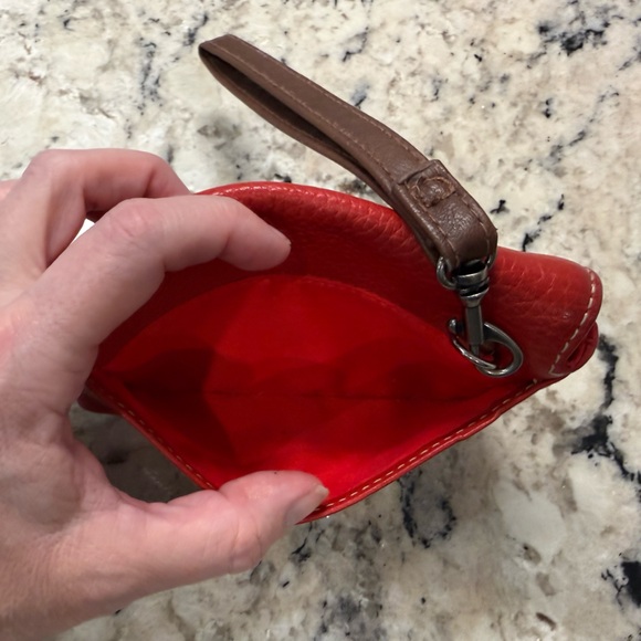 Dooney & Bourke EUC Red Leather Wristlet - Picture 4 of 5